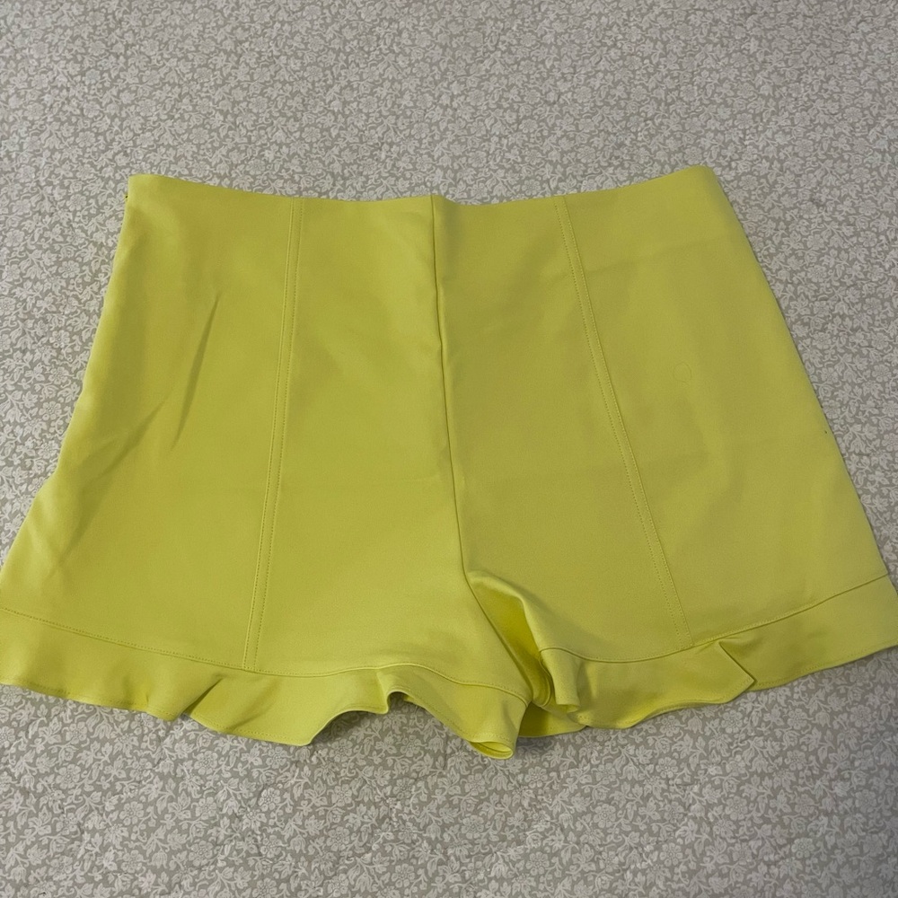 NWOT 1. State Ruffle Short - Picture 10 of 17